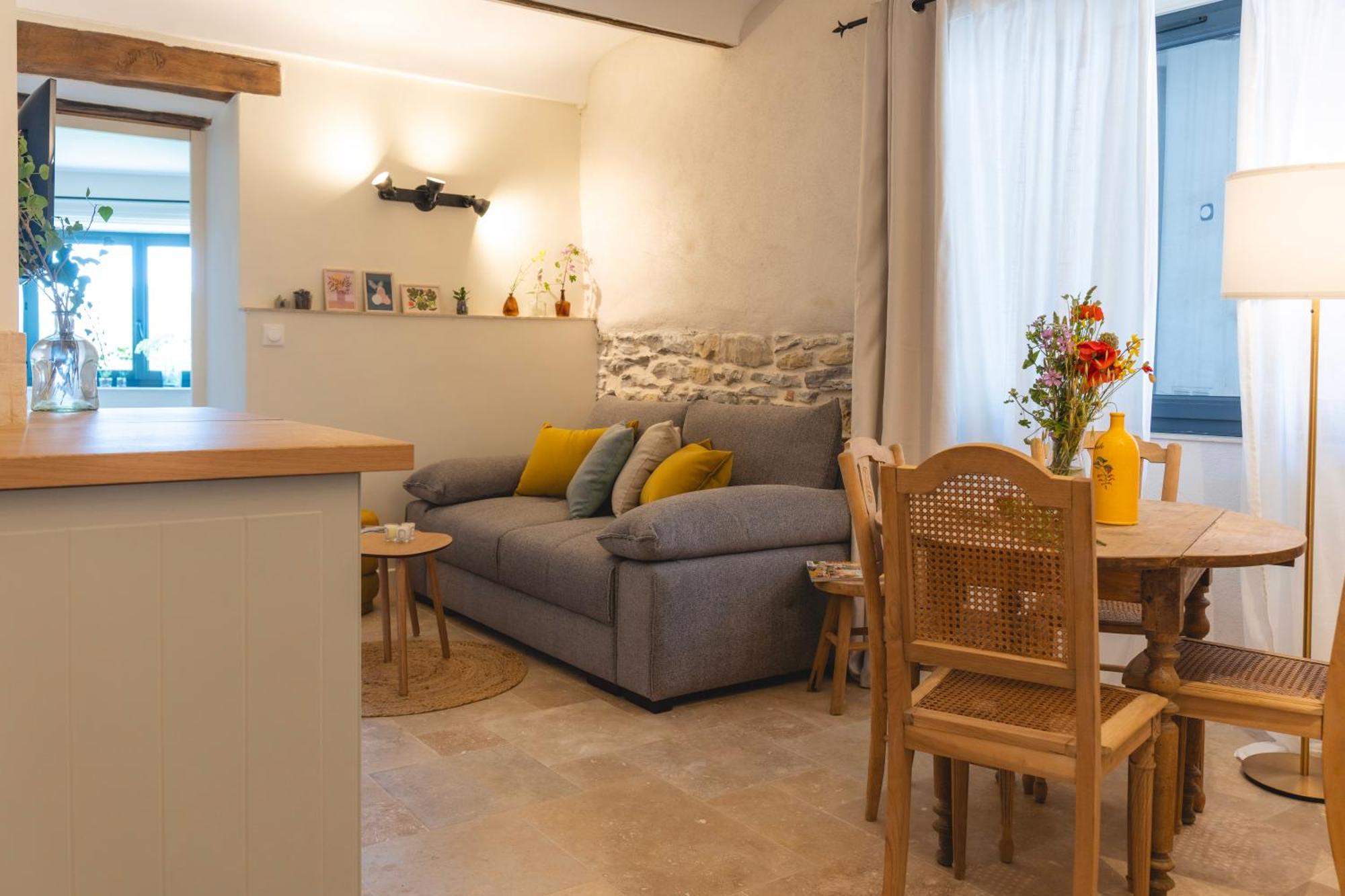 Hotel Les Terres Aoyama Saint Julien Les Rosiers Zewnętrze zdjęcie