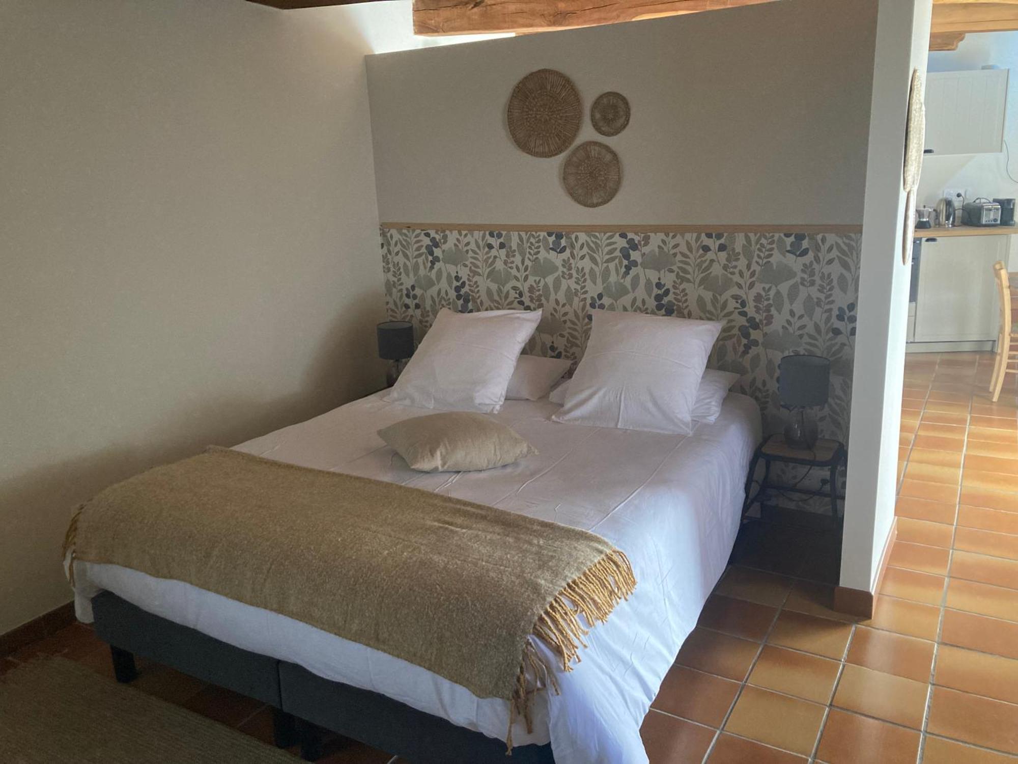 Hotel Les Terres Aoyama Saint Julien Les Rosiers Zewnętrze zdjęcie
